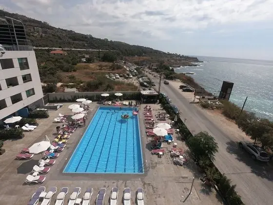 Deluxe Tek Büyük Yataklı Oda, Karma Ranzalı Oda, Balkon, Plaj Manzaralı