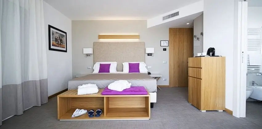 Premier Oda, 1 En Büyük (King) Boy Yatak, Sıcak Su Küveti, Deniz Manzaralı