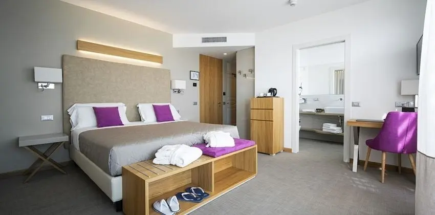 Premier Oda, 1 En Büyük (King) Boy Yatak, Sıcak Su Küveti, Deniz Manzaralı