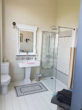 Tek Büyük Yataklı Oda, Özel Banyo