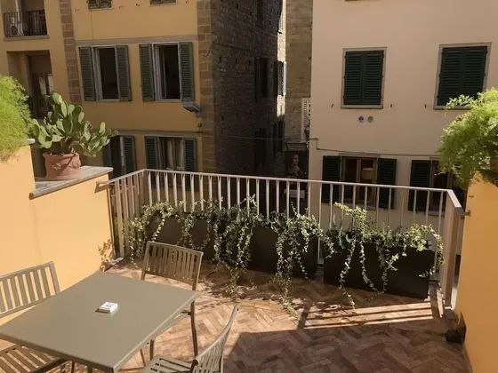 Tek Büyük Yataklı Oda, Teras