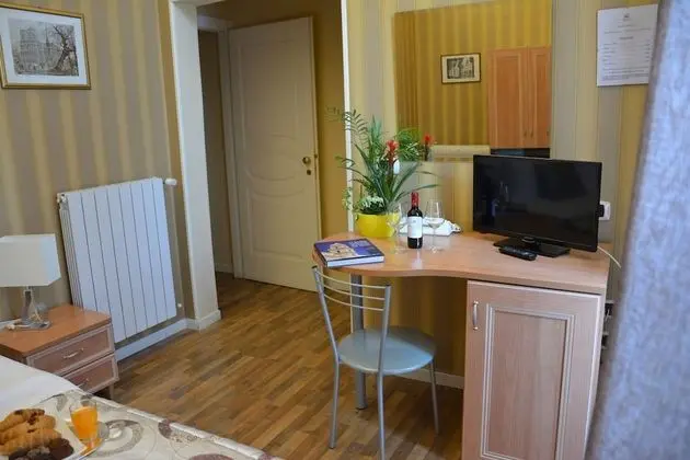 Standard Tek Büyük veya İki Ayrı Yataklı Oda, Özel Banyo