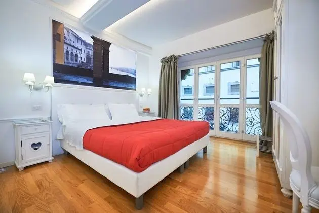 Classic Tek Büyük Yataklı Oda