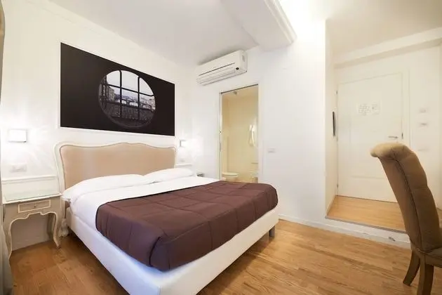 Classic Tek Büyük Yataklı Oda