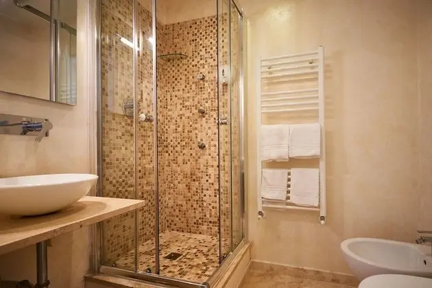 Classic Tek Büyük Yataklı Oda