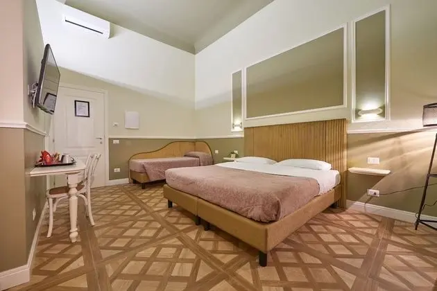 Classic Üç Kişilik Oda