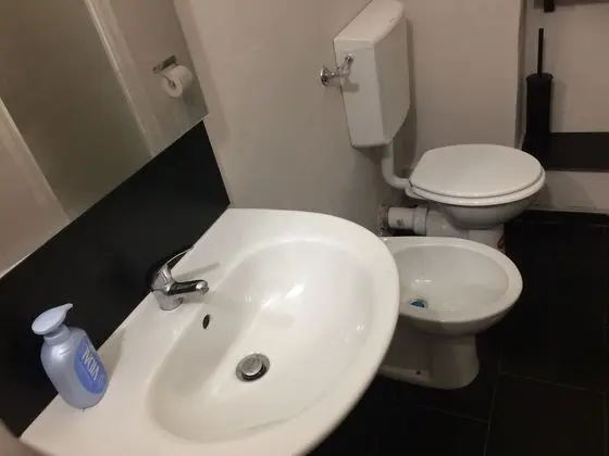Classic Üç Kişilik Oda, Ortak Banyo