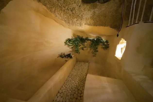 Junior Süit, 1 Büyük (Queen) Boy Yatak, Sigara İçilmez