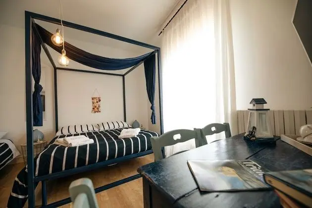 Üç Kişilik Oda (Mare)