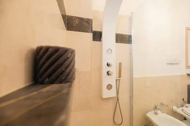 Üç Kişilik Oda (Mare)