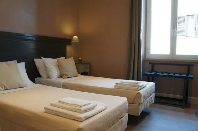 Tek Büyük veya İki Ayrı Yataklı Oda