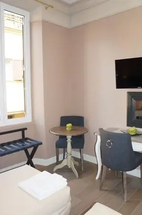 Tek Büyük veya İki Ayrı Yataklı Oda