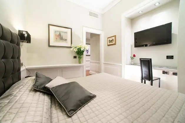 Classic Tek Büyük Yataklı Oda