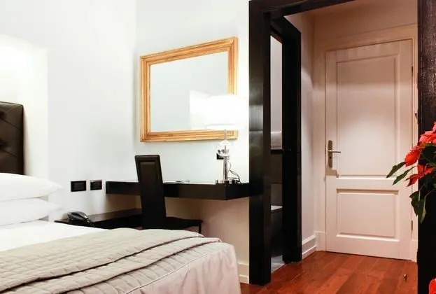 Classic Tek Büyük Yataklı Oda