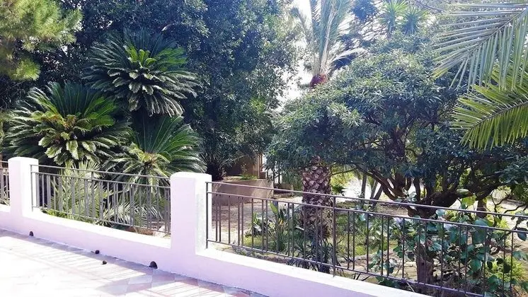 Stüdyo Süit, Bahçeli