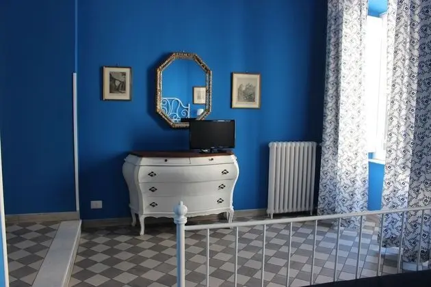 Tek Büyük Yataklı Oda (Blu)