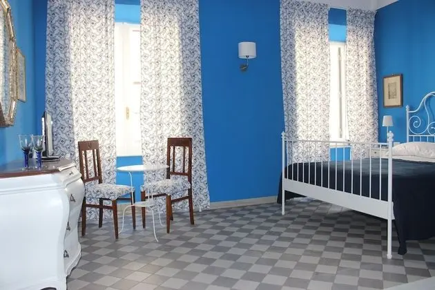 Tek Büyük Yataklı Oda (Blu)