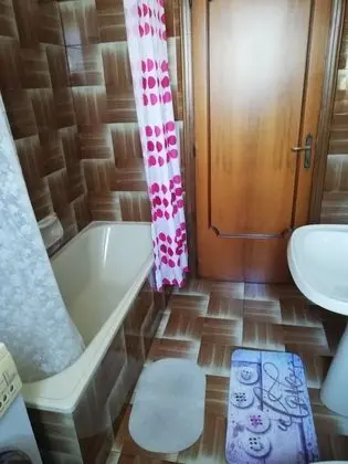 Basic Tek Büyük Yataklı Oda, Ortak Banyo
