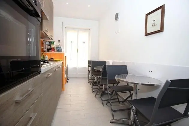 Tek Büyük Yataklı Oda, Ortak Banyo (Mirella)