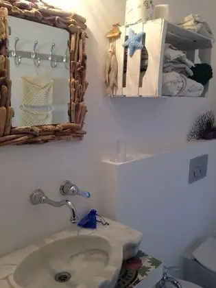 Tek Büyük veya İki Ayrı Yataklı Oda, Deniz Manzaralı, Denize Sıfır