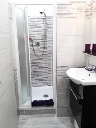 Üç Kişilik Oda, Balkon