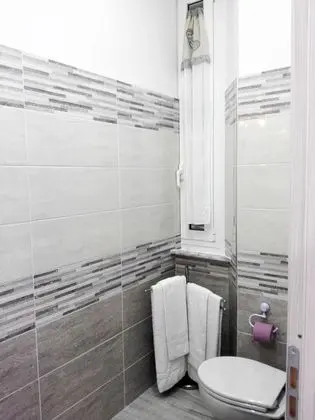 Üç Kişilik Oda, Balkon