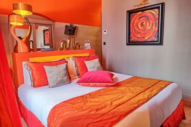 Classic Tek Büyük veya İki Ayrı Yataklı Oda