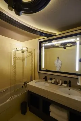 Classic Tek Büyük veya İki Ayrı Yataklı Oda