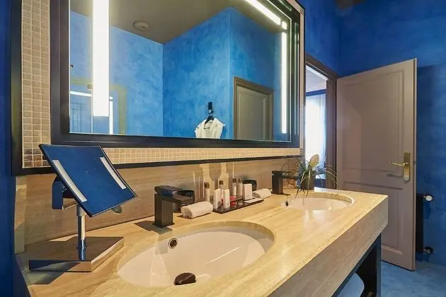 Deluxe Tek Büyük veya İki Ayrı Yataklı Oda