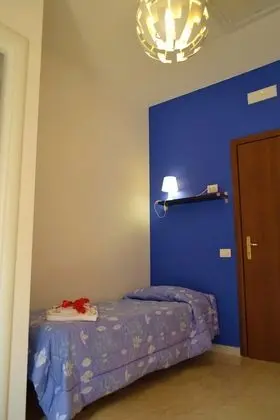 Büyük Yataklı Tek Kişilik Oda, Banyolu/Duşlu