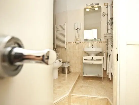 Basic Tek Büyük Yataklı Oda