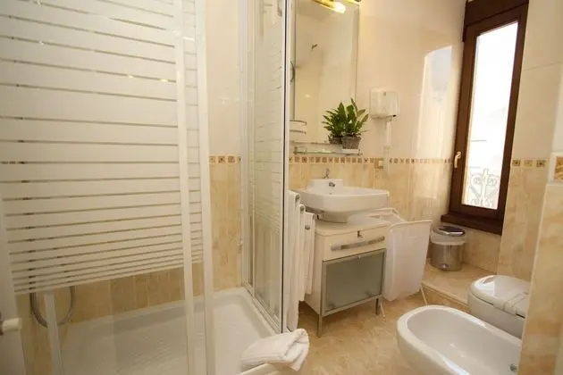 Deluxe Tek Büyük Yataklı Oda, Şehir Manzaralı