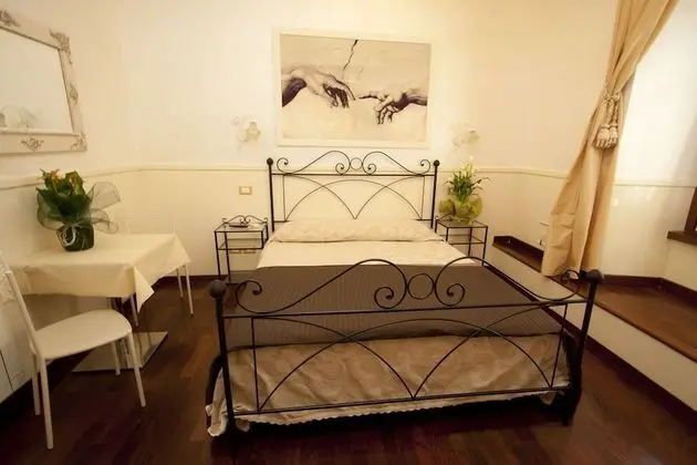 Standard Tek Büyük Yataklı Oda