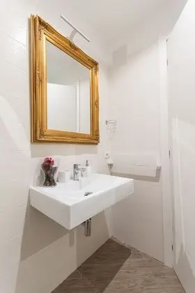 Deluxe Dört Kişilik Oda, Balkon