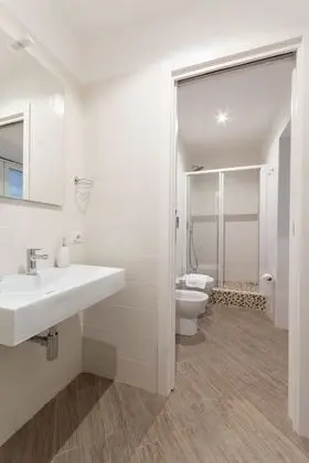 Deluxe Dört Kişilik Oda, Balkon
