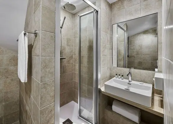 Classic Tek Büyük Yataklı Oda