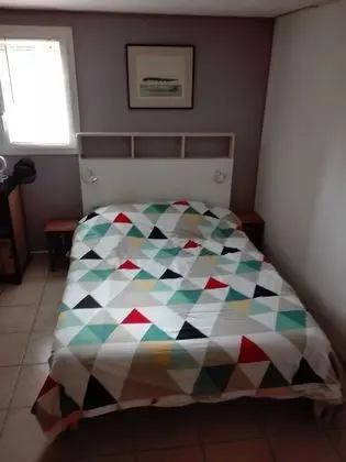 Basic Tek Büyük Yataklı Oda, 1 Çift Kişilik Yatak, Buzdolabı ve Mikrodalga
