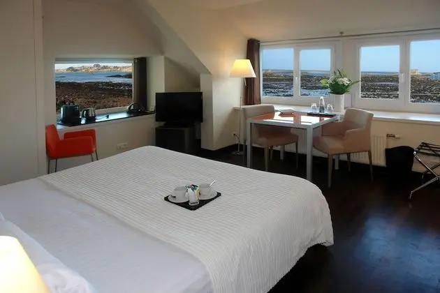 Deluxe Tek Büyük Yataklı Oda, Deniz Manzaralı