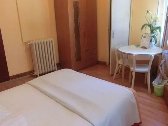 Tek Kişilik Oda, Teras