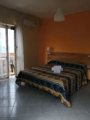 Tek Büyük Yataklı Oda, Balkon, Deniz Manzaralı