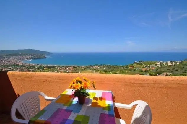 Tek Büyük Yataklı Oda, Balkon, Deniz Manzaralı
