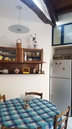 Odada yemek servisi