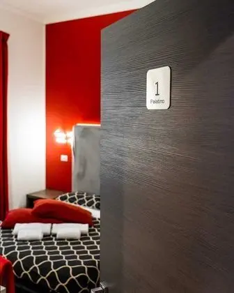 Büyük Yataklı Tek Kişilik Oda