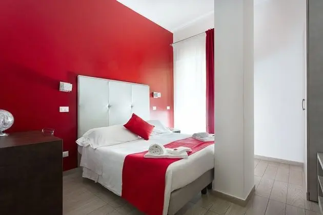 Büyük Yataklı Tek Kişilik Oda