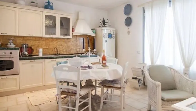 Luxury Apart Daire, 2 Yatak Odası, Mutfak, Kule