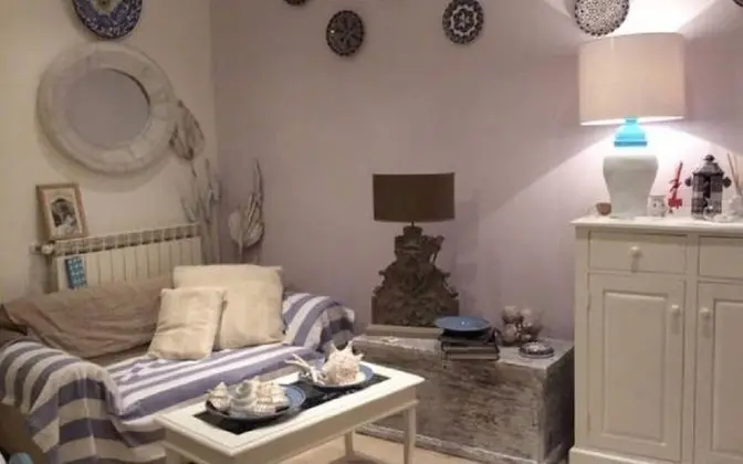 Luxury Apart Daire, 2 Yatak Odası, Mutfak, Kule