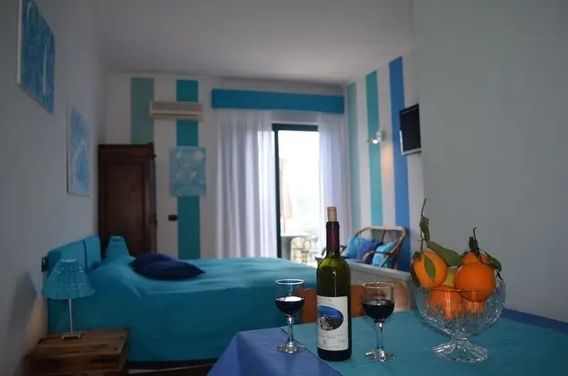Dört Kişilik Oda, Balkon, Deniz Manzaralı