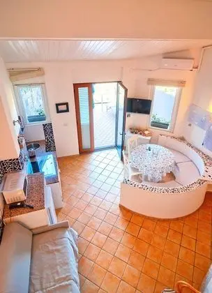 Dört Kişilik Oda, Balkon, Deniz Manzaralı