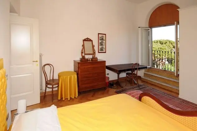 Tek Büyük Yataklı Oda, Ortak Banyo