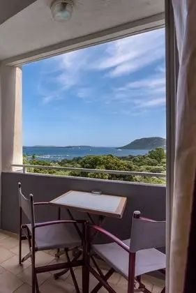 Üç Kişilik Oda, Balkon